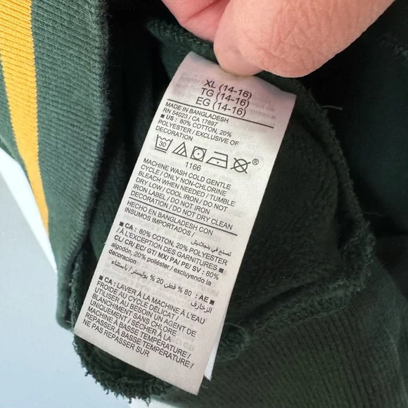 Old Navy Green Crewneck Sweatshirt with Yellow Smiley Face Women's Oversized XL - Picture 6 of 6